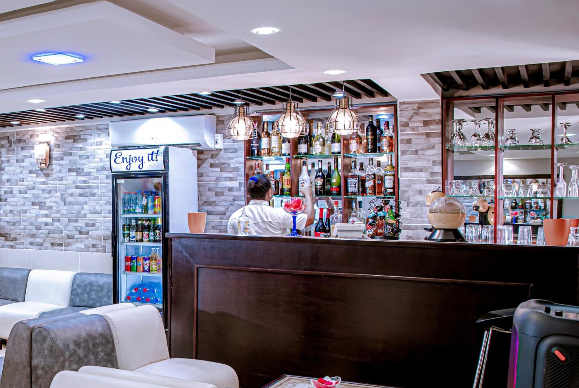 Serena Hotel Douala Dış mekan fotoğraf